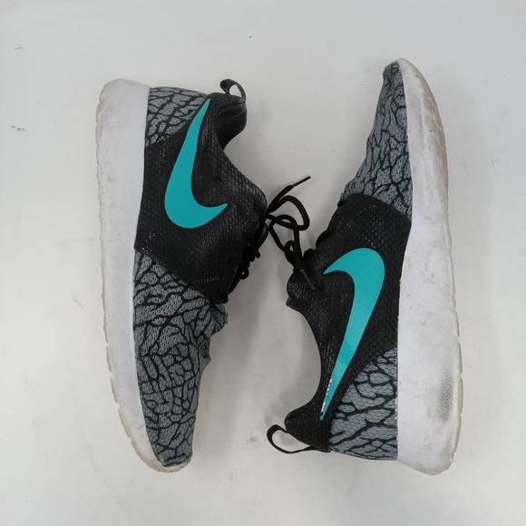 Nike Shoes‎ Mens Size 10 Roshe Run Gray Teal Animal Print Mesh Running Sneakers